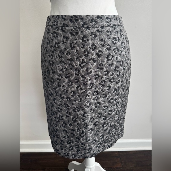 LOFT Dresses & Skirts - LOFT Gray Animal Print Pencil Skirt